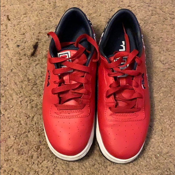 Fila shoes - Picture 1 of 3